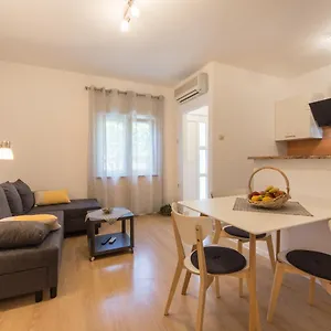 Piccola Pineta Apartament